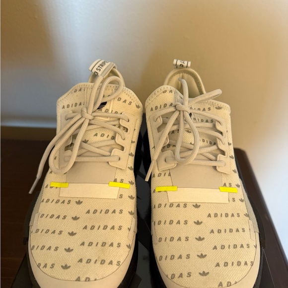Adidas NMD R1 - Picture 2 of 6